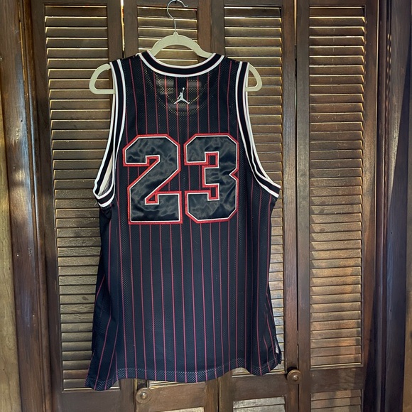 Large Jordan 23 Black Basketball Jersey/ EUC/ Red & White Pinstripe/ oversized - Picture 2 of 5